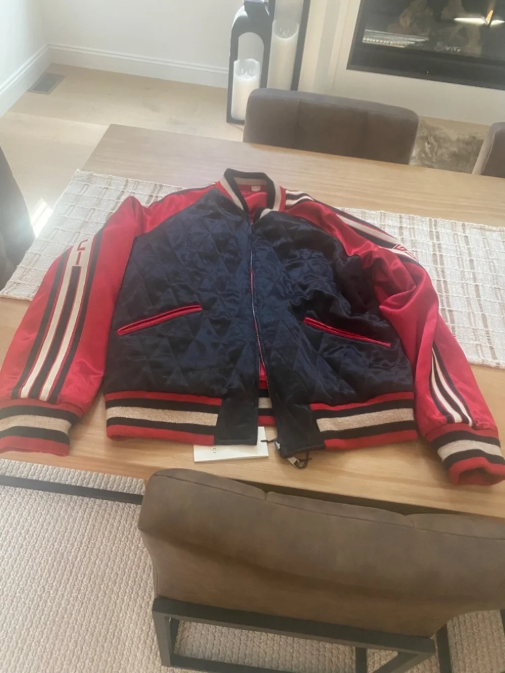 Never worn with tags dead stick Gucci 2 in one reversible jacket